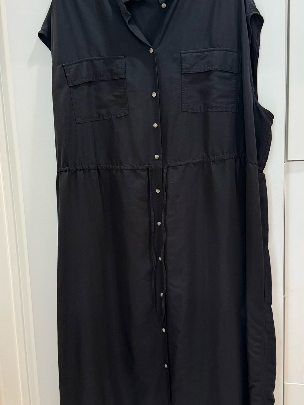 Old Navy Sleeveless Black Button-Front Shirt Dress